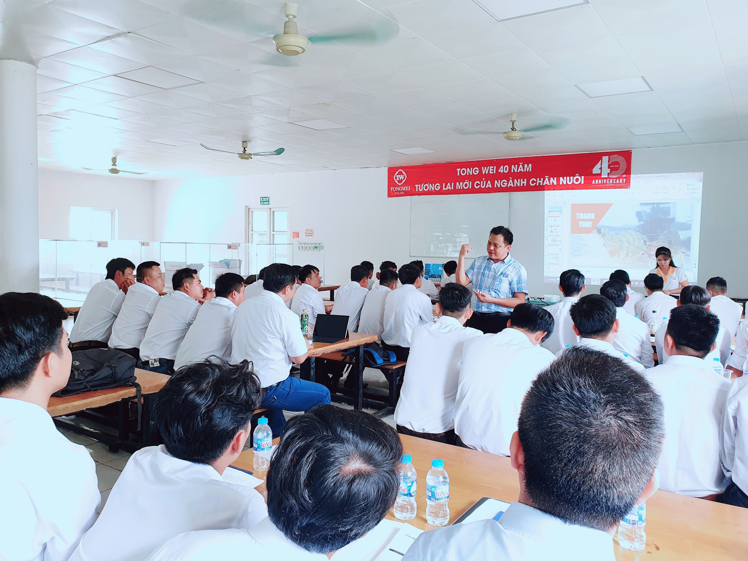 THIÊN BANG VIỆT NAM TỔ CHỨC HỘI NGHỊ TẬP HUẤN VỀ KINH DOANH SẢN PHẨM THUỐC THỦY SẢN